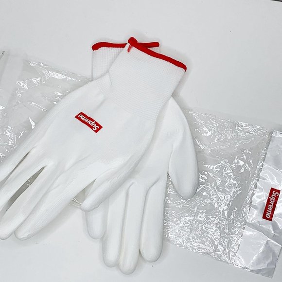 Supreme Rubberized 2020 Gloves NEW IN PLASTIC $125 - Picture 3 of 8